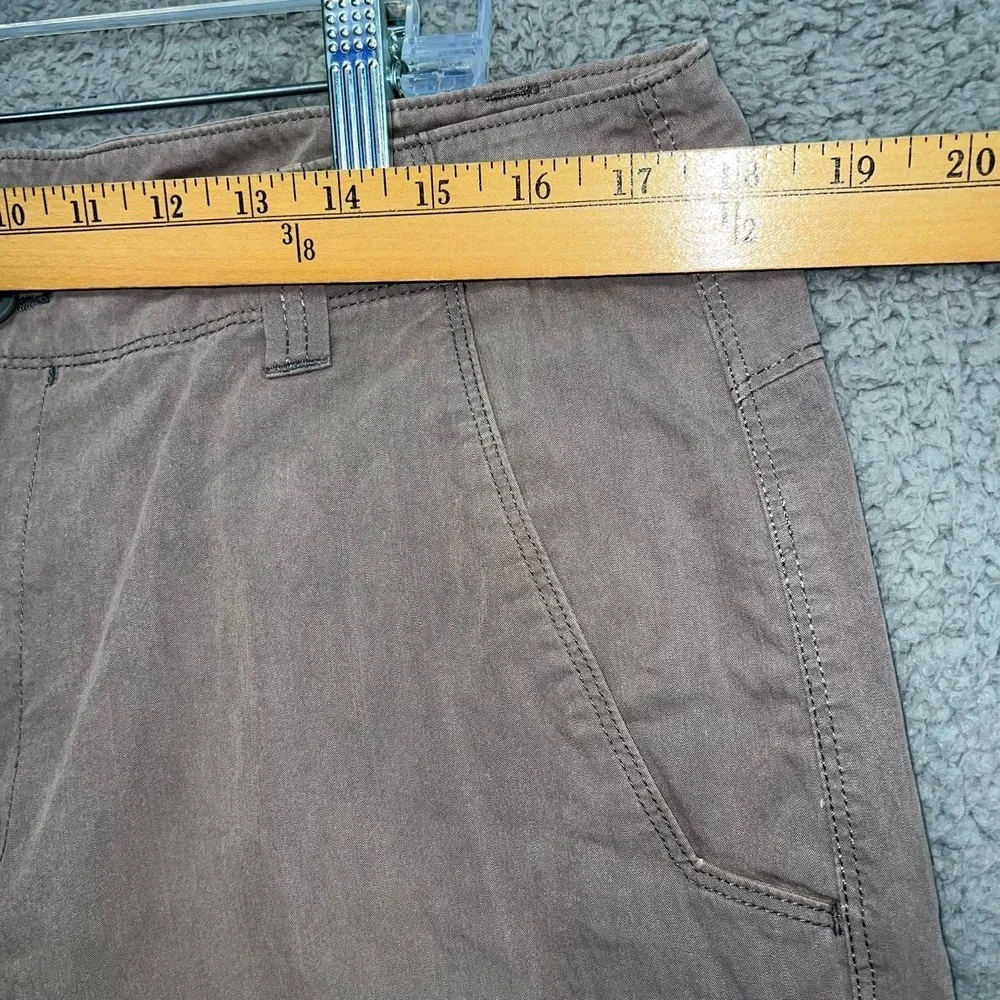 The North Face Cargo Shorts Men's Size 34 x 12 Brown Nylon Blend Utility Pockets